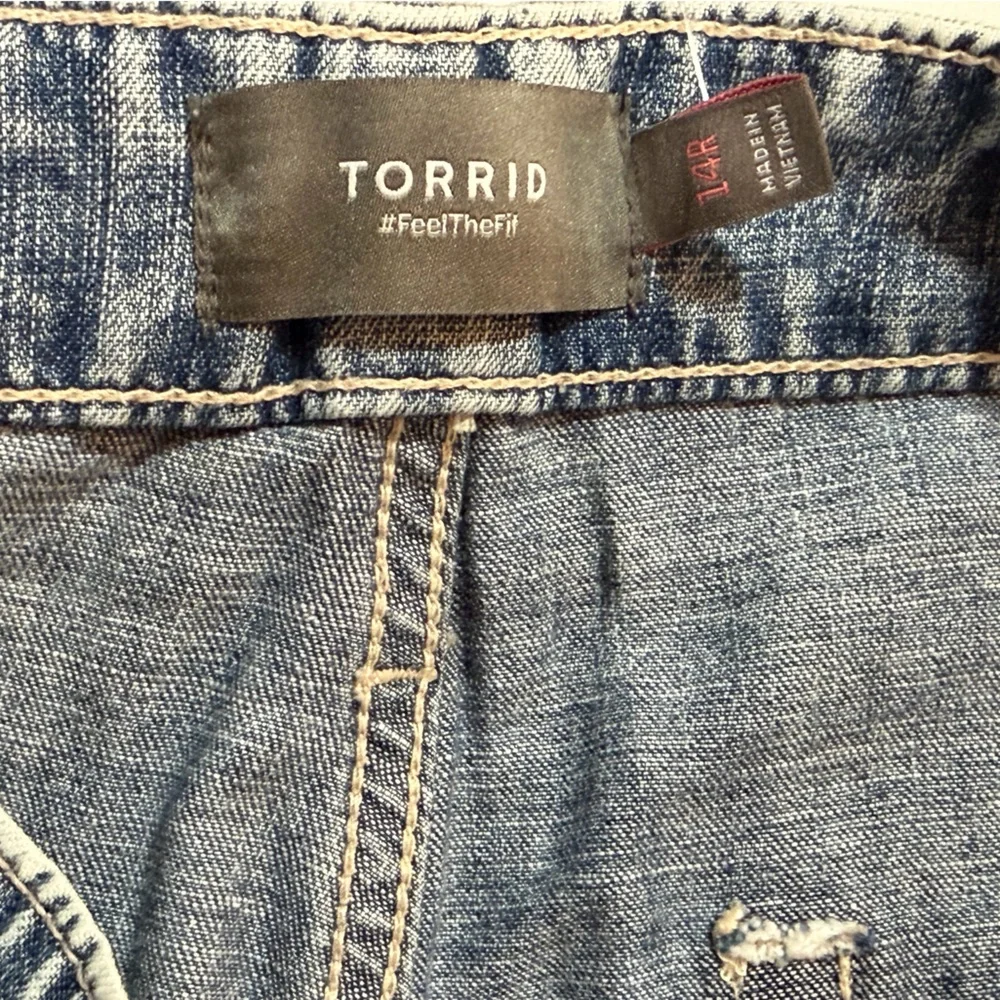 torrid High-Rise Baggy Lightweight Tie-Belt Jeans sz 14R NWT - Picture 11 of 11